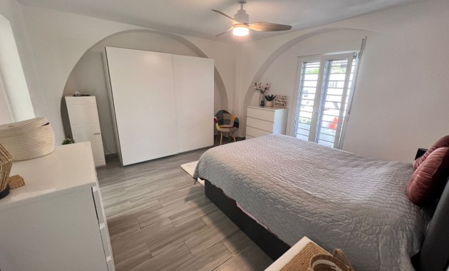 Sale - Country House -
Elche - La Marina