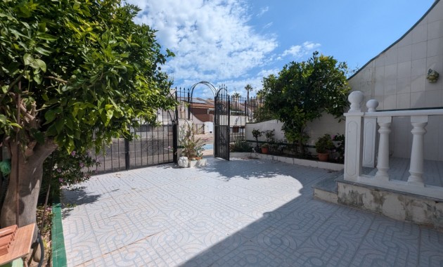Sale - Townhouse -
Los Alcazares