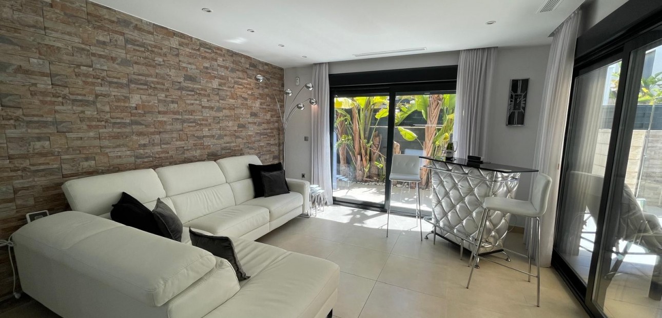 Sale - Detached Villa -
Benijofar - Benijofar - Village