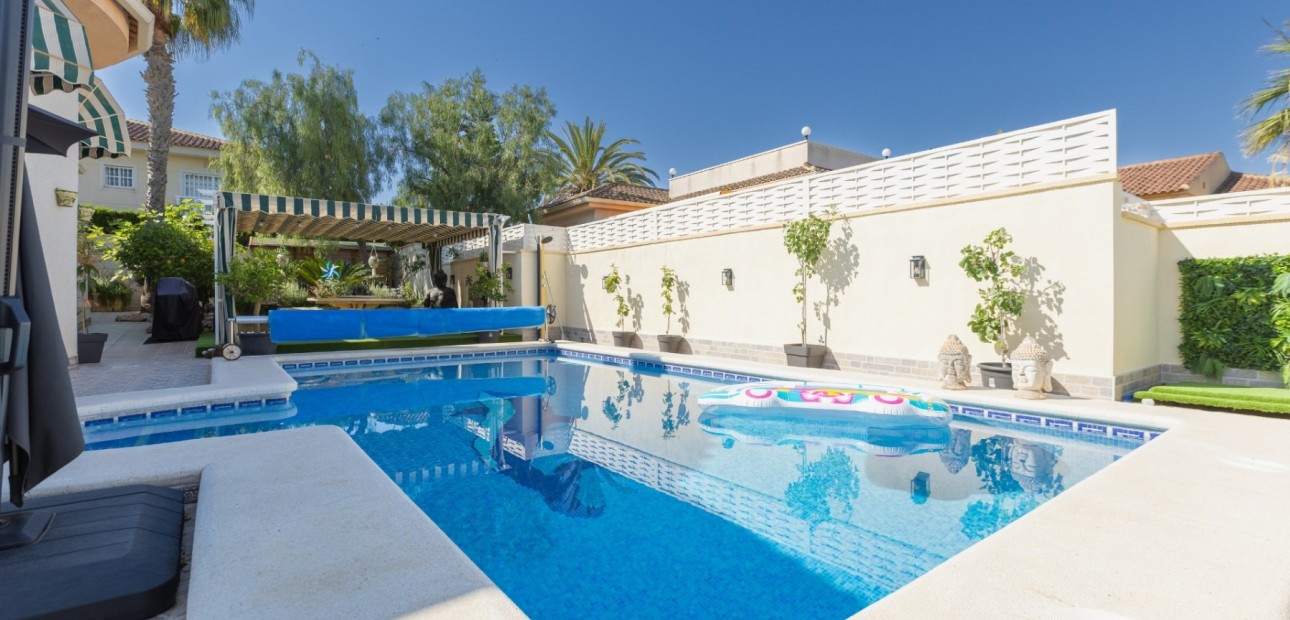 Sale - Detached Villa -
Benijofar - Benijofar - Village