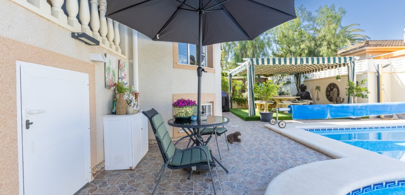 Sale - Detached Villa -
Benijofar - Benijofar - Village