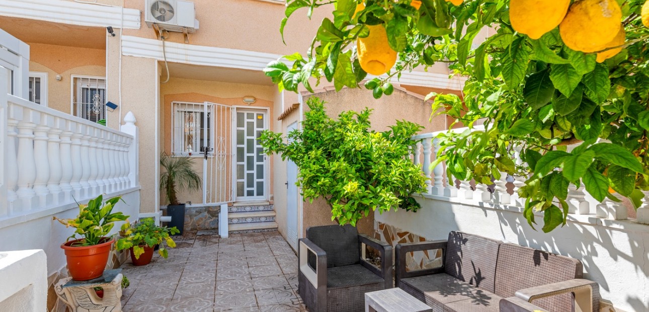 Sale - Townhouse -
Ciudad Quesada - Doña Pepa