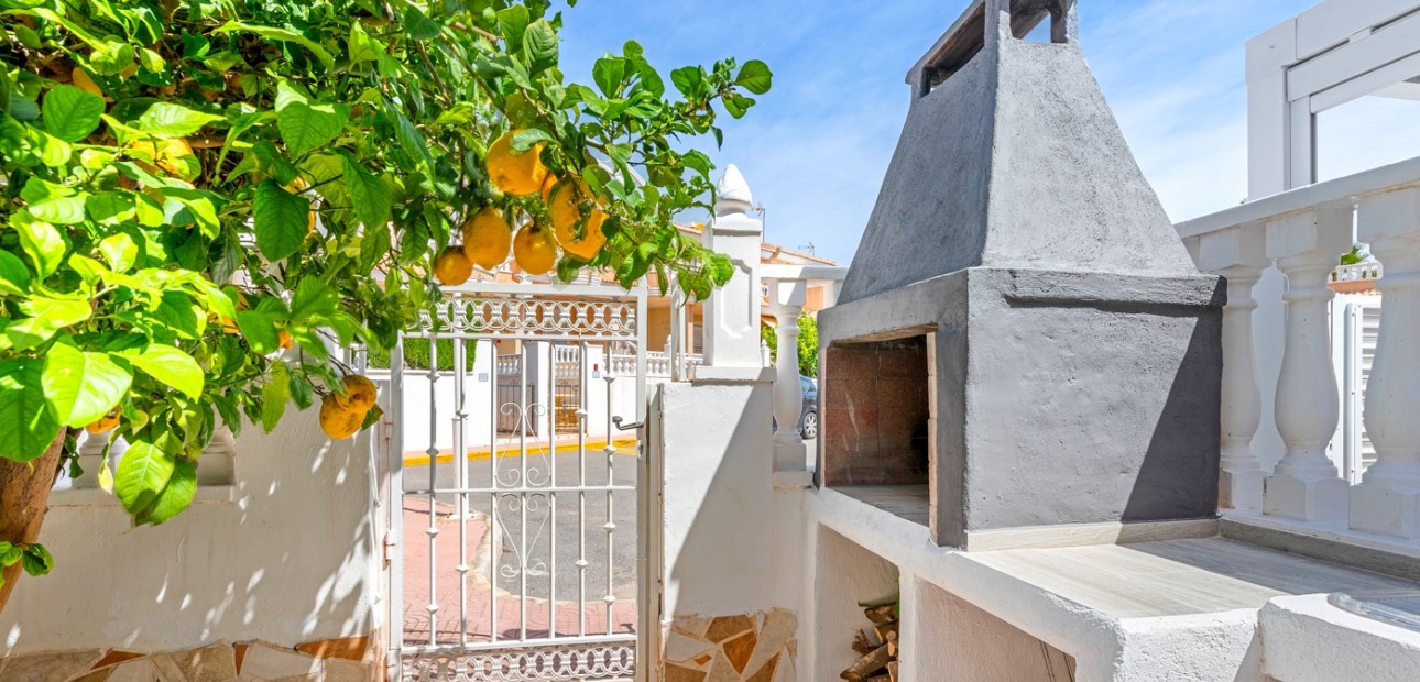 Sale - Townhouse -
Ciudad Quesada - Doña Pepa