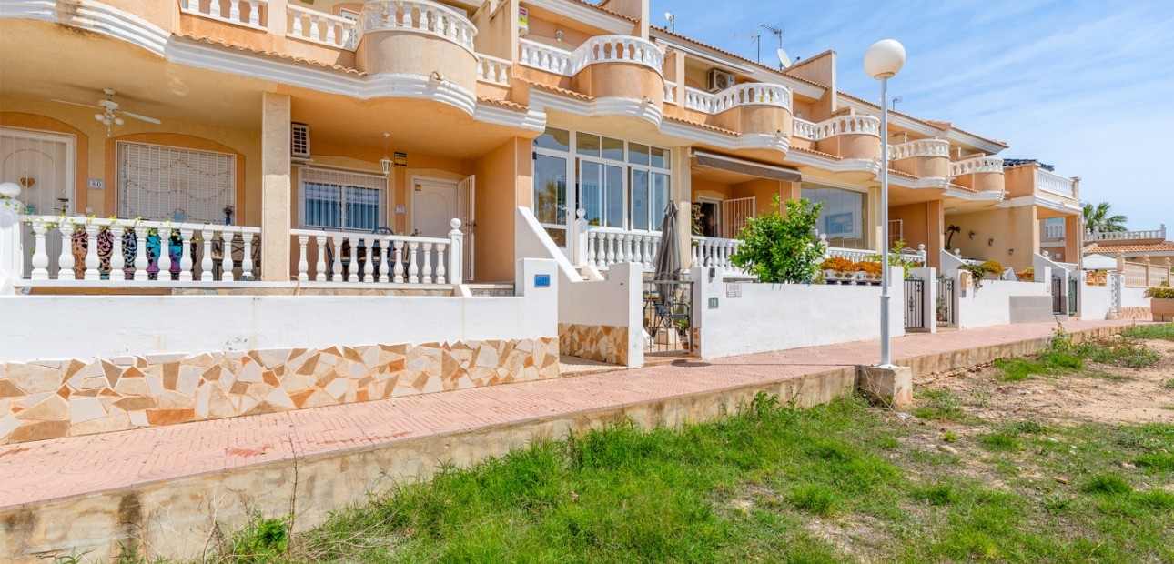 Sale - Townhouse -
Ciudad Quesada - Doña Pepa