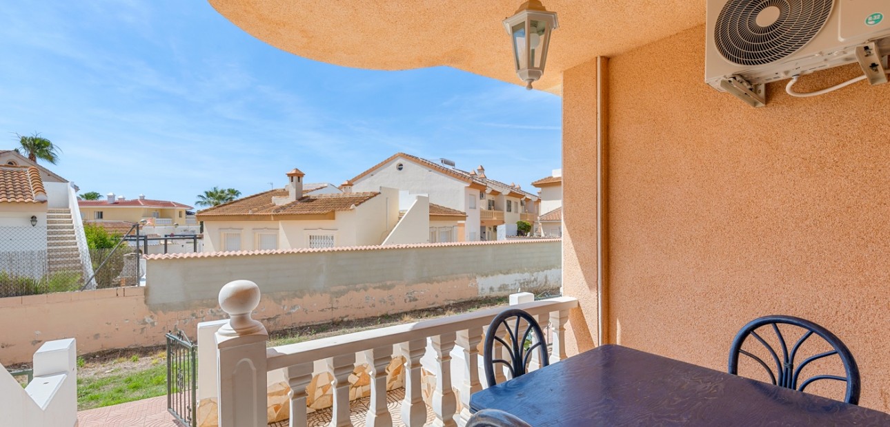 Sale - Townhouse -
Ciudad Quesada - Doña Pepa