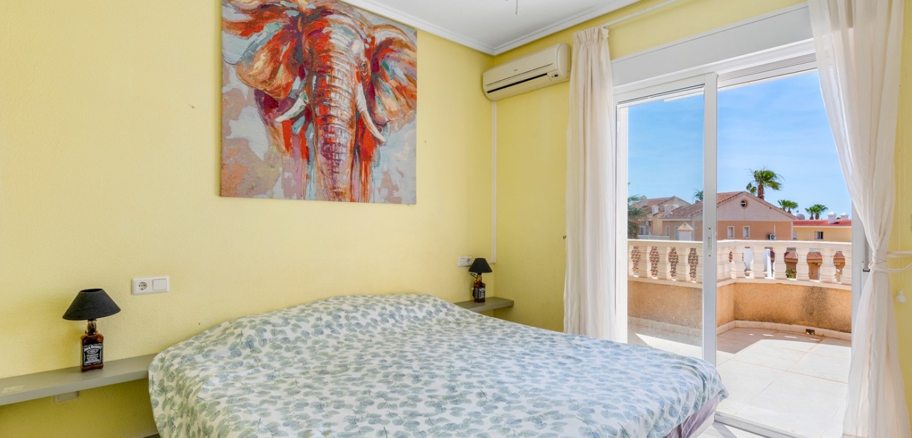 Sale - Townhouse -
Ciudad Quesada - Doña Pepa