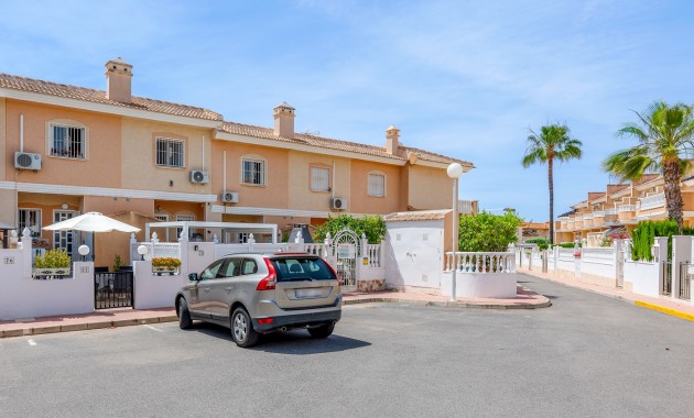 Sale - Townhouse -
Ciudad Quesada - Doña Pepa