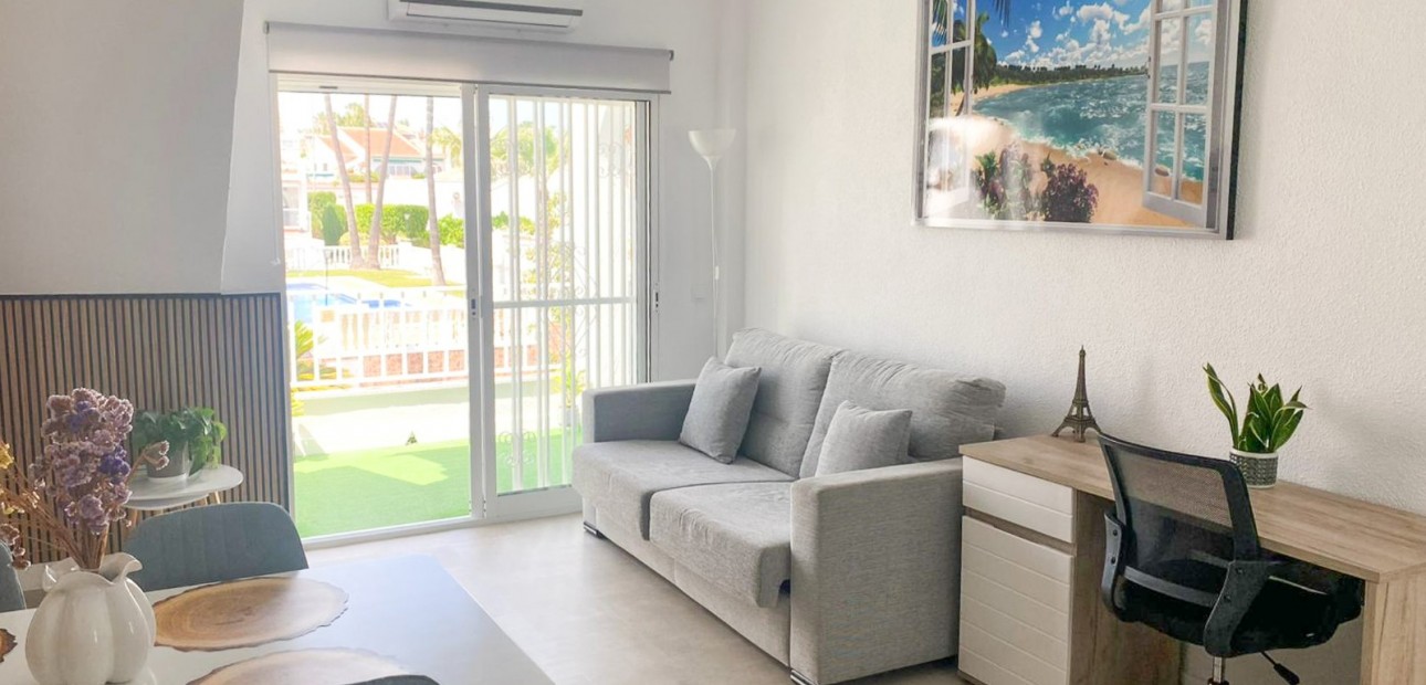 Sale - Townhouse -
Ciudad Quesada
