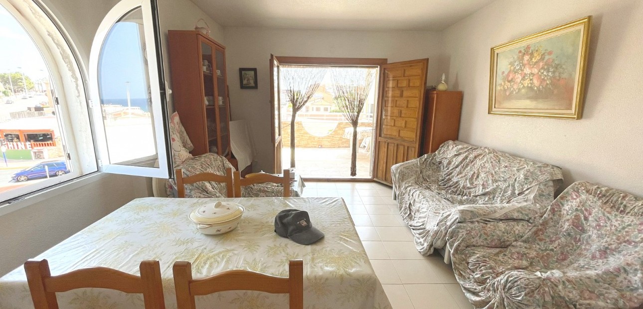 Sale - Apartment / flat -
Torrevieja - La Mata