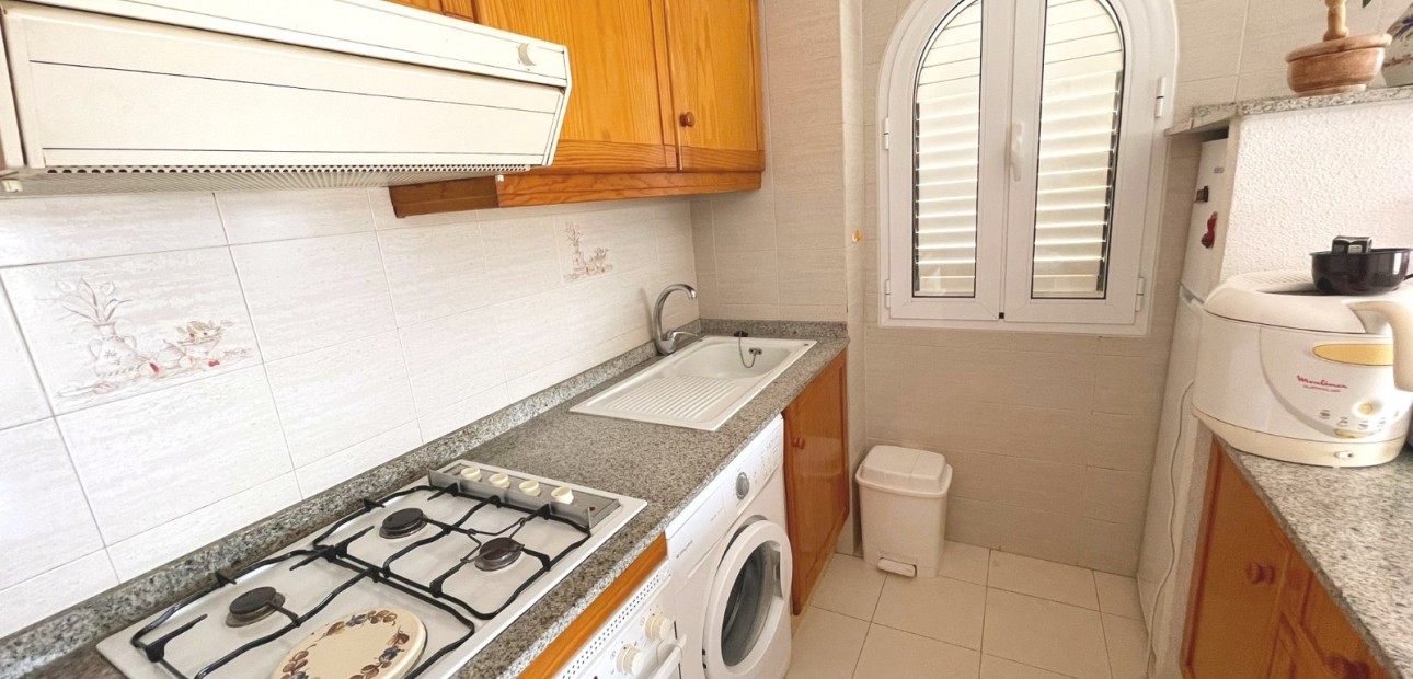 Sale - Apartment / flat -
Torrevieja - La Mata