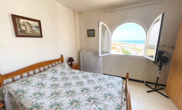 Sale - Apartment / flat -
Torrevieja - La Mata