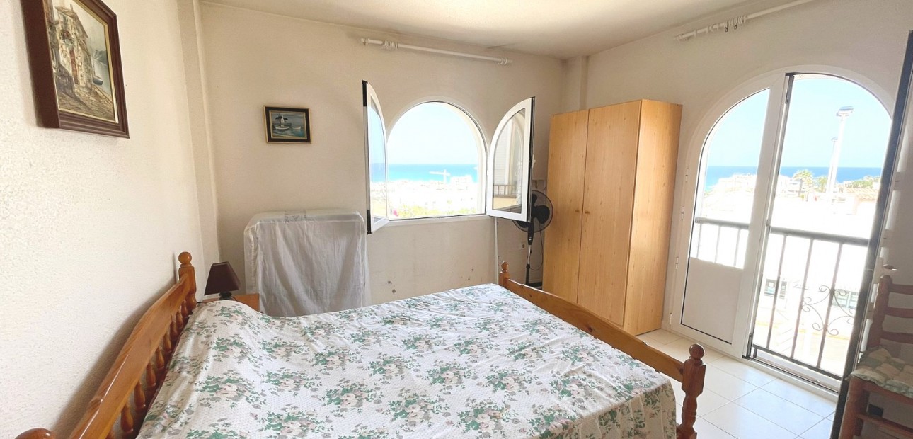 Sale - Apartment / flat -
Torrevieja - La Mata
