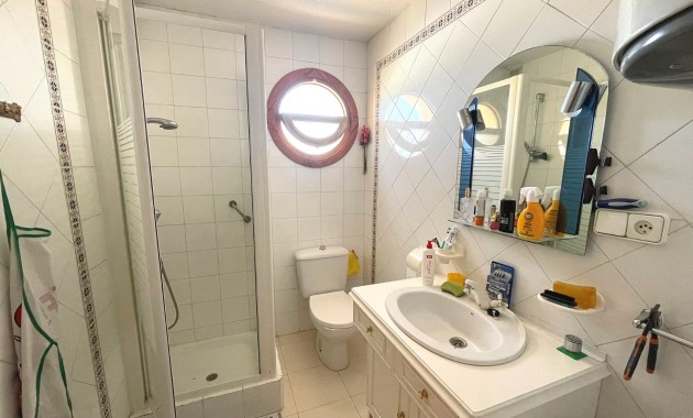 Sale - Apartment / flat -
Torrevieja - La Mata