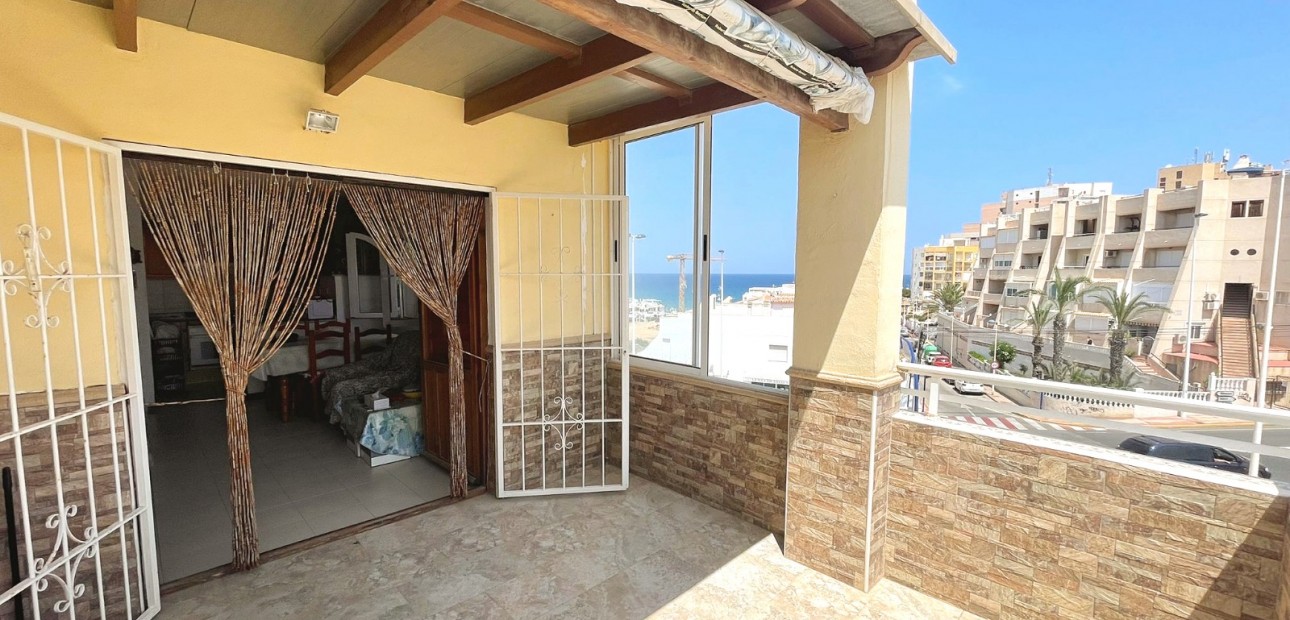 Sale - Apartment / flat -
Torrevieja - La Mata