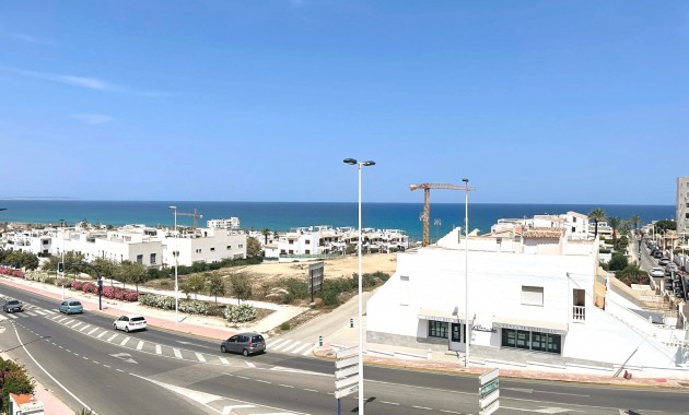 Sale - Apartment / flat -
Torrevieja - La Mata