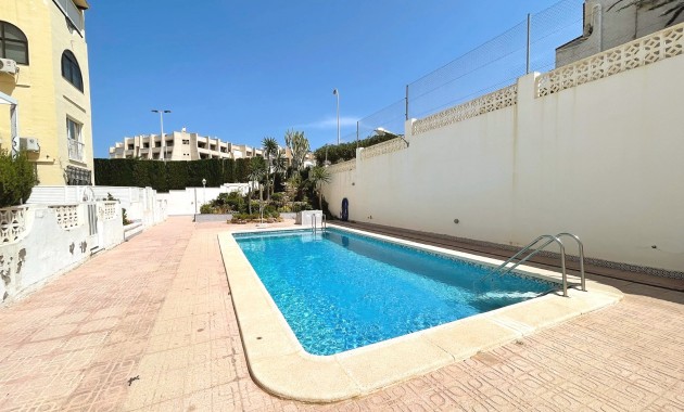 Sale - Apartment / flat -
Torrevieja - La Mata