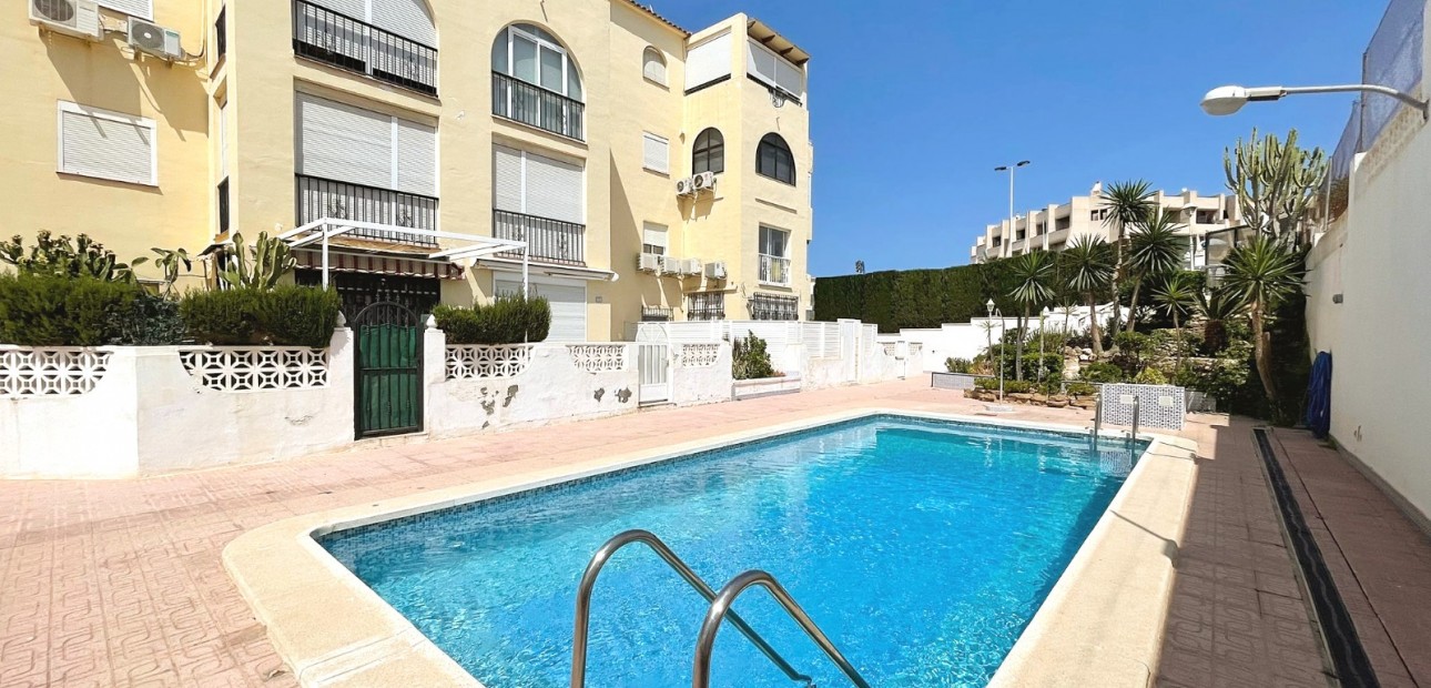 Sale - Apartment / flat -
Torrevieja - La Mata