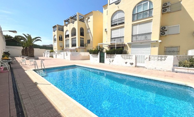 Sale - Apartment / flat -
Torrevieja - La Mata
