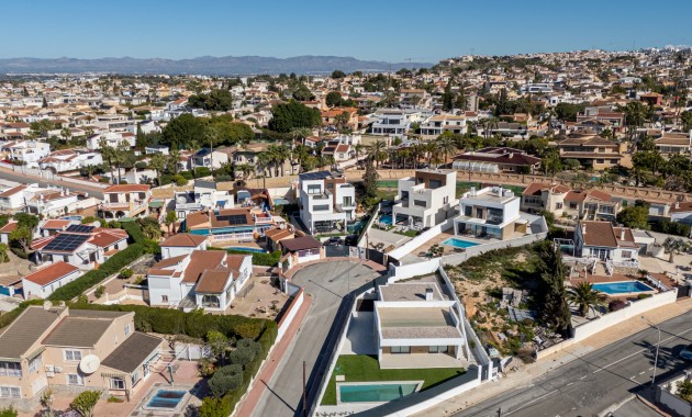 Sale - Detached Villa -
Ciudad Quesada - Town Center