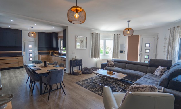 Sale - Detached Villa -
Ciudad Quesada - Town Center
