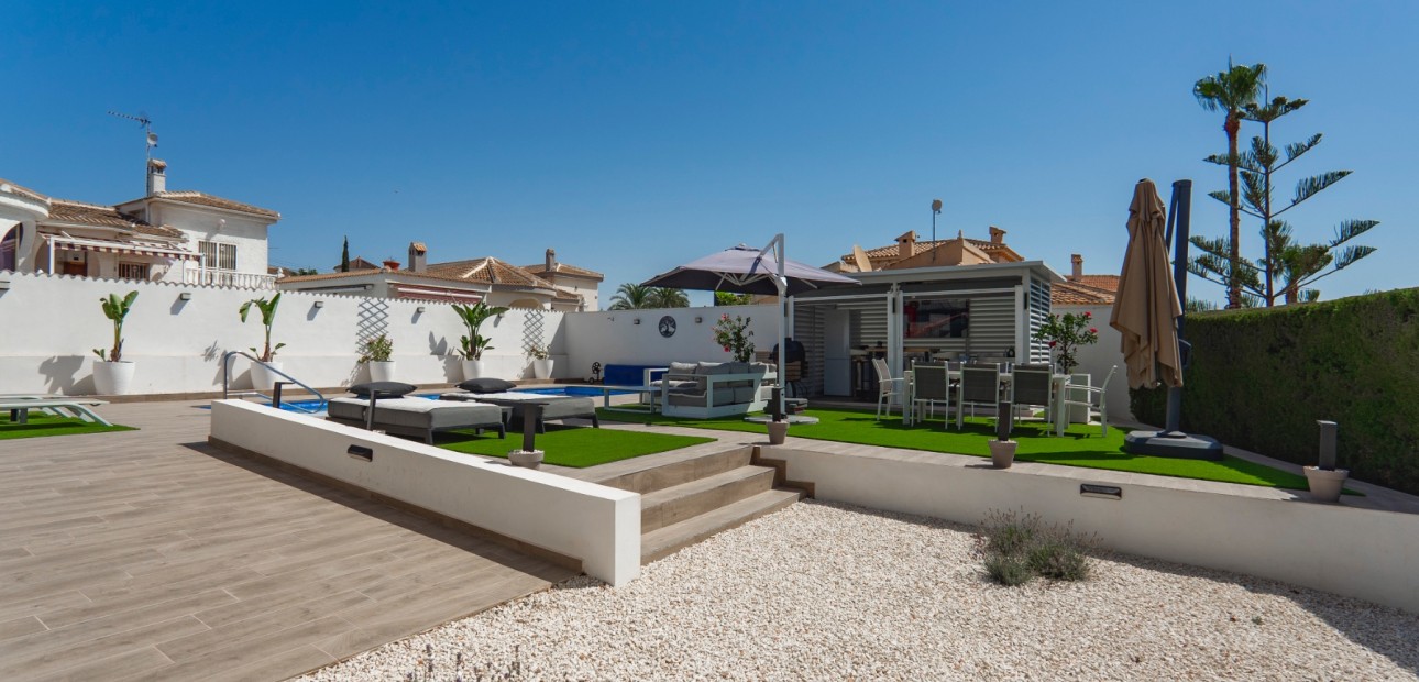 Sale - Detached Villa -
Ciudad Quesada - Town Center