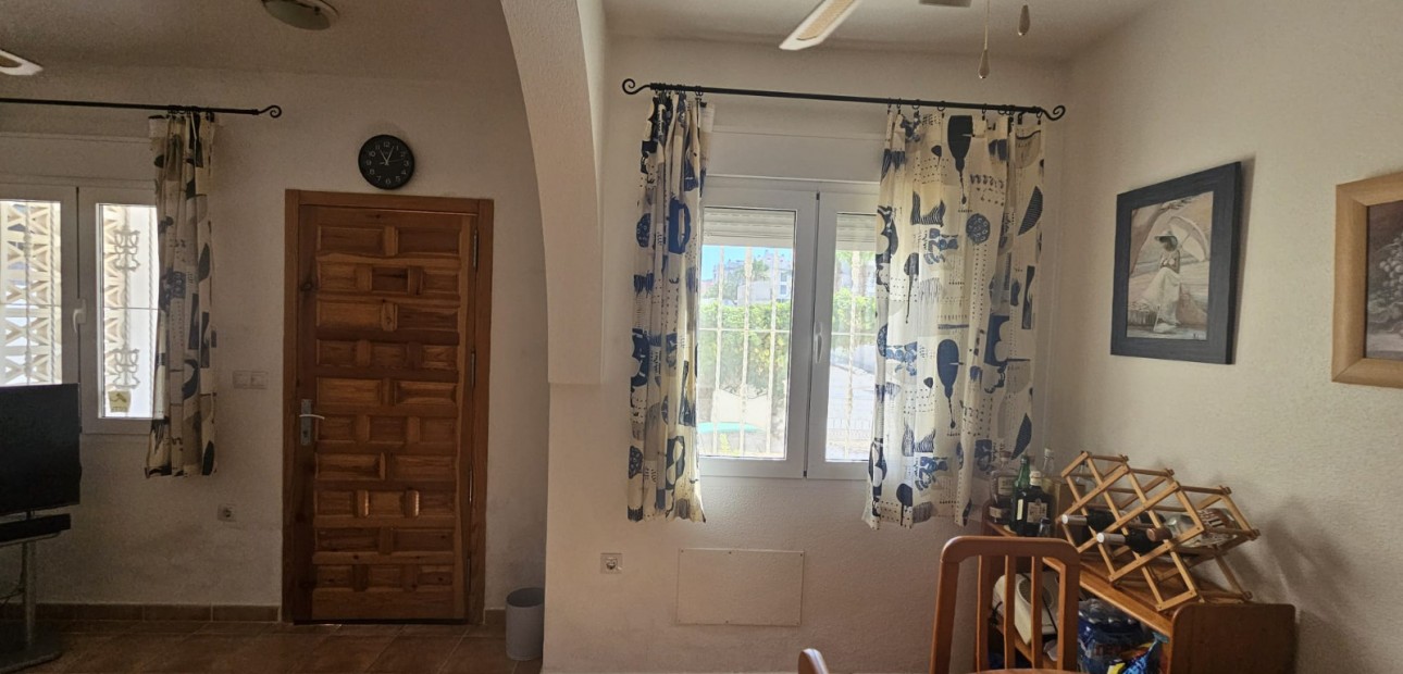 Sale - Apartment / flat -
Villamartín - Panorama