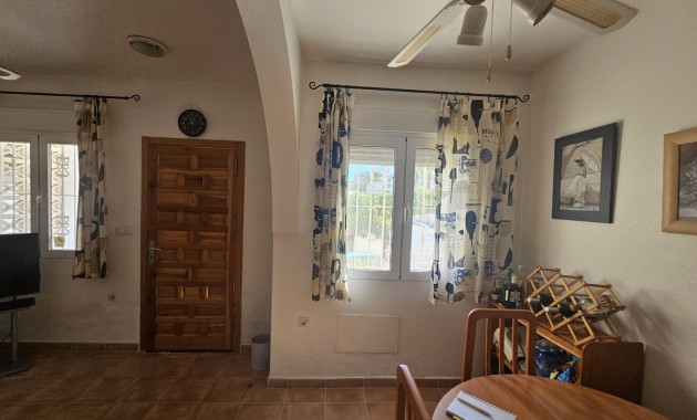 Sale - Apartment / flat -
Villamartín - Panorama