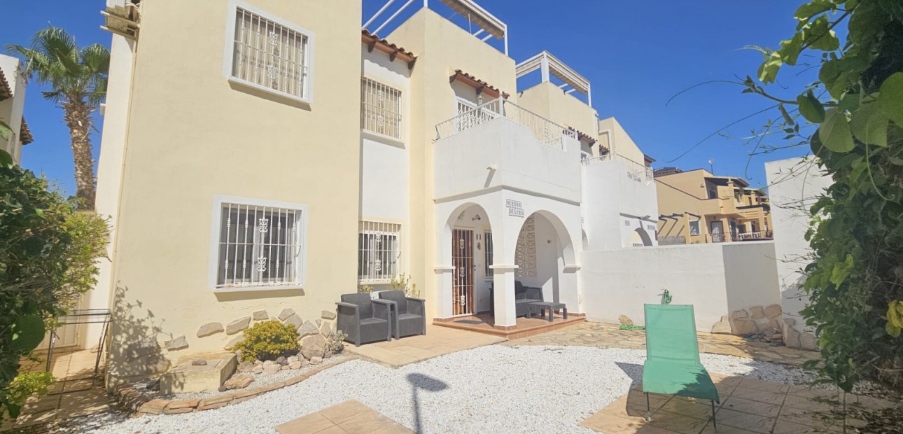Sale - Apartment / flat -
Villamartín - Panorama