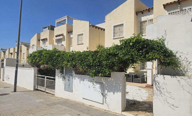 Sale - Apartment / flat -
Villamartín - Panorama
