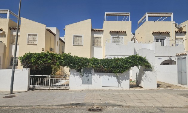 Sale - Apartment / flat -
Villamartín - Panorama
