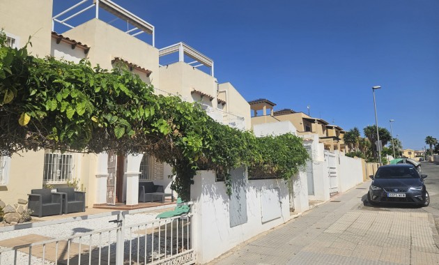Sale - Apartment / flat -
Villamartín - Panorama