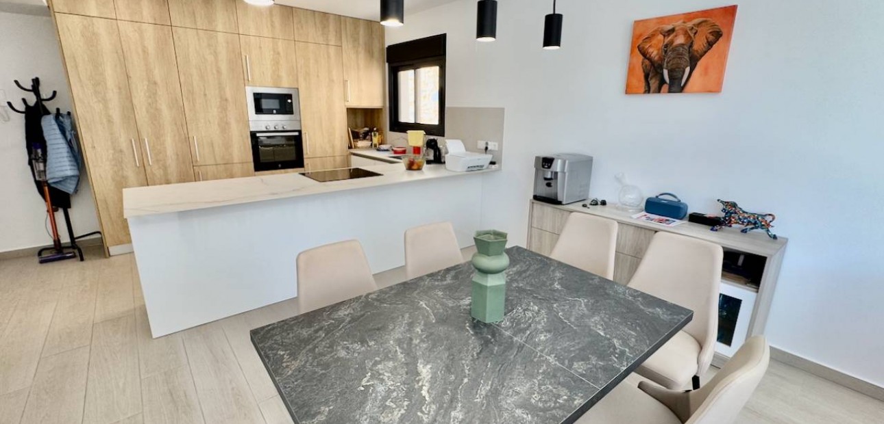 Sale - Villa -
Algorfa - La Finca Golf Resort
