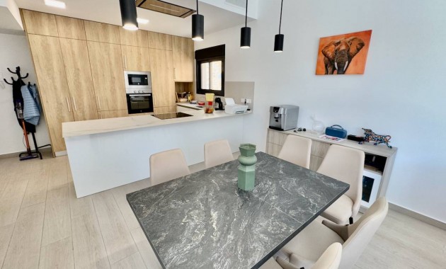 Sale - Villa -
Algorfa - La Finca Golf Resort