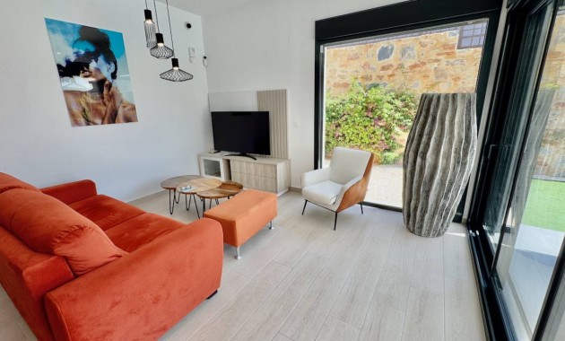 Sale - Villa -
Algorfa - La Finca Golf Resort