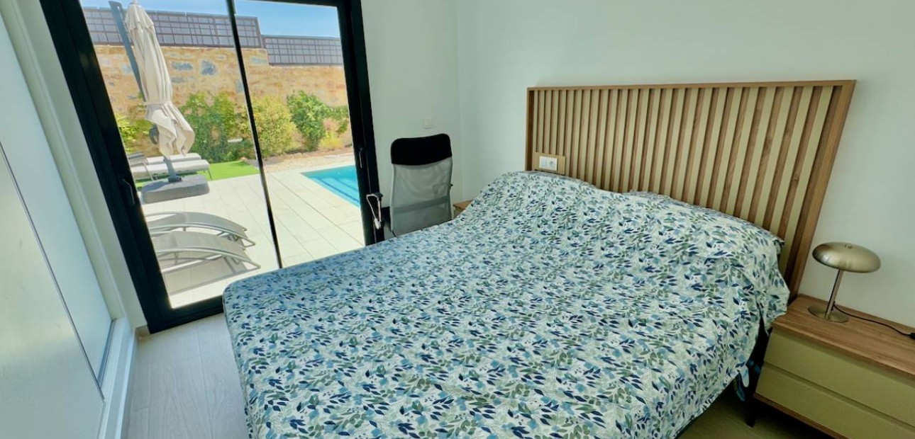 Sale - Villa -
Algorfa - La Finca Golf Resort