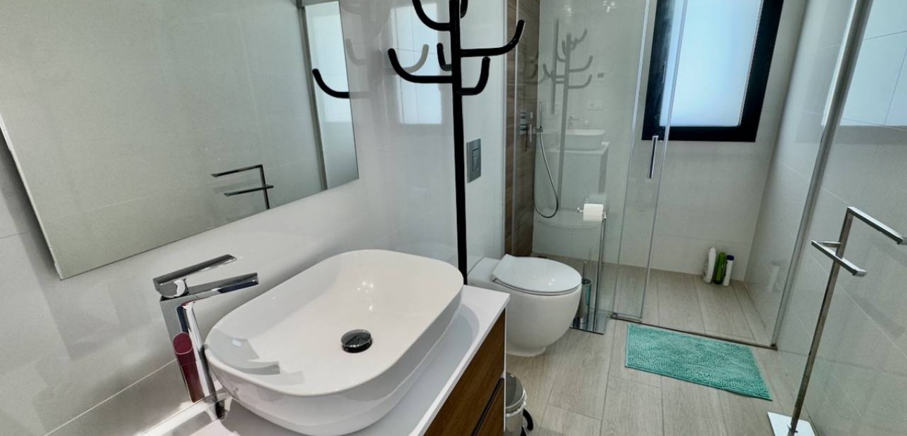 Sale - Villa -
Algorfa - La Finca Golf Resort