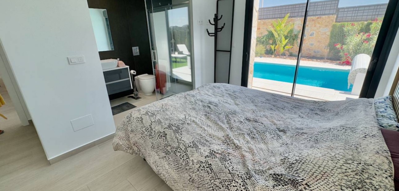 Sale - Villa -
Algorfa - La Finca Golf Resort