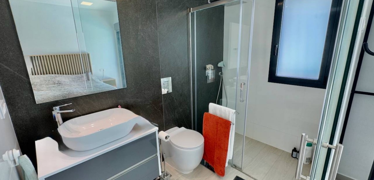Sale - Villa -
Algorfa - La Finca Golf Resort