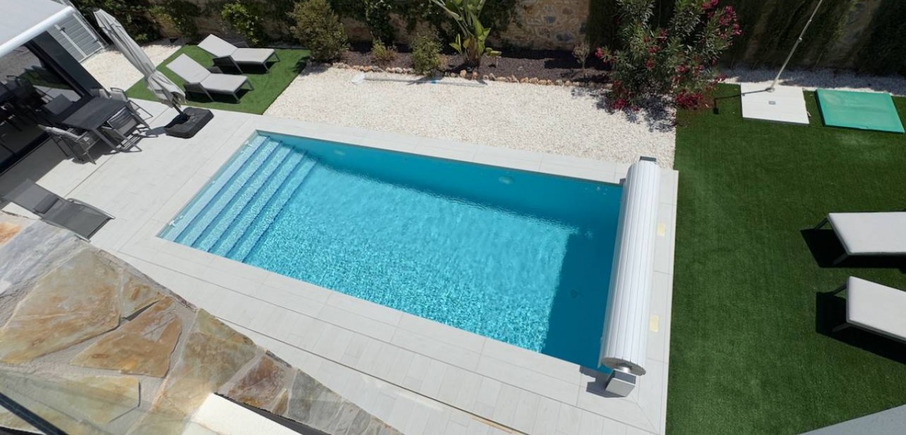 Sale - Villa -
Algorfa - La Finca Golf Resort