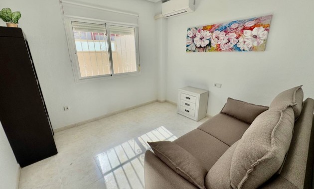 Herverkoop - Villa -
Ciudad Quesada