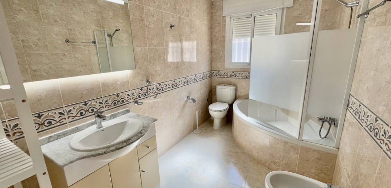 Herverkoop - Villa -
Ciudad Quesada