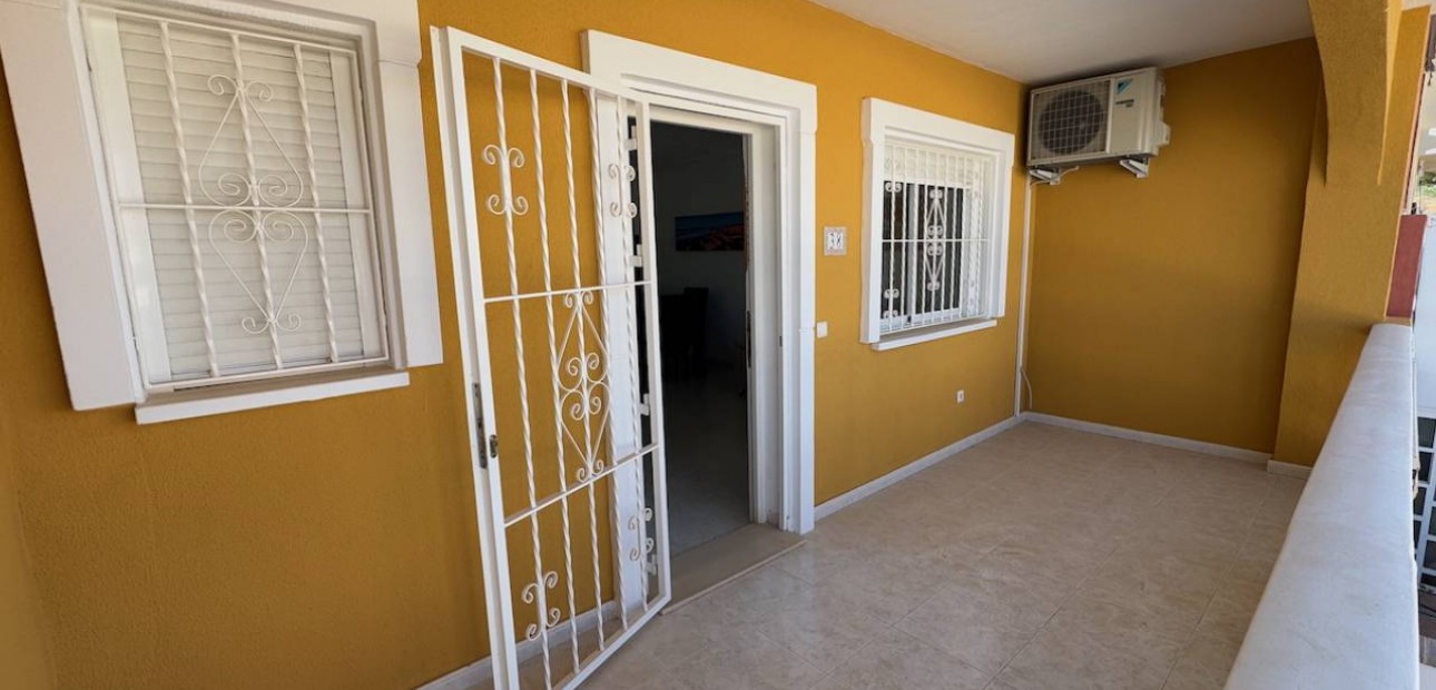 Herverkoop - Villa -
Ciudad Quesada