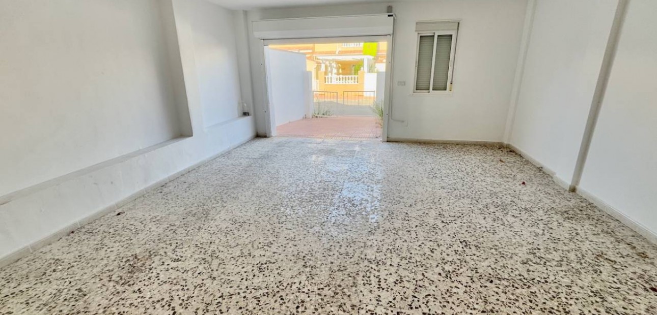 Herverkoop - Villa -
Ciudad Quesada