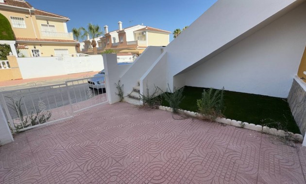 Herverkoop - Villa -
Ciudad Quesada