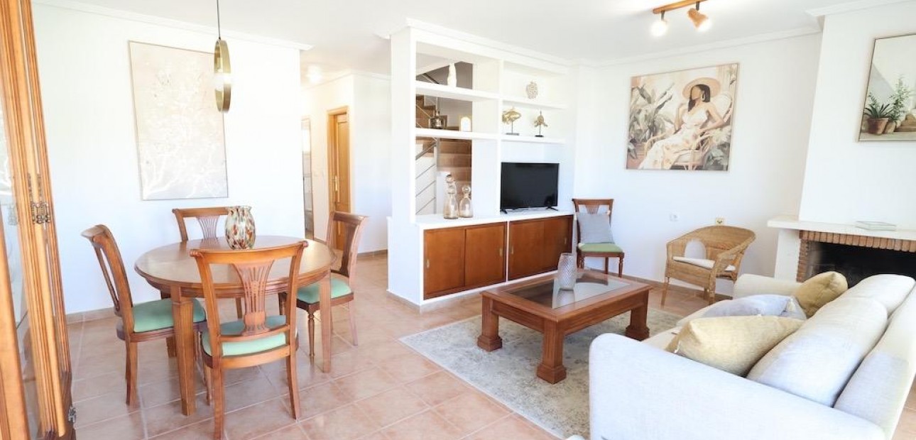 Sale - Terraced house -
Orihuela Costa - Agua Marina