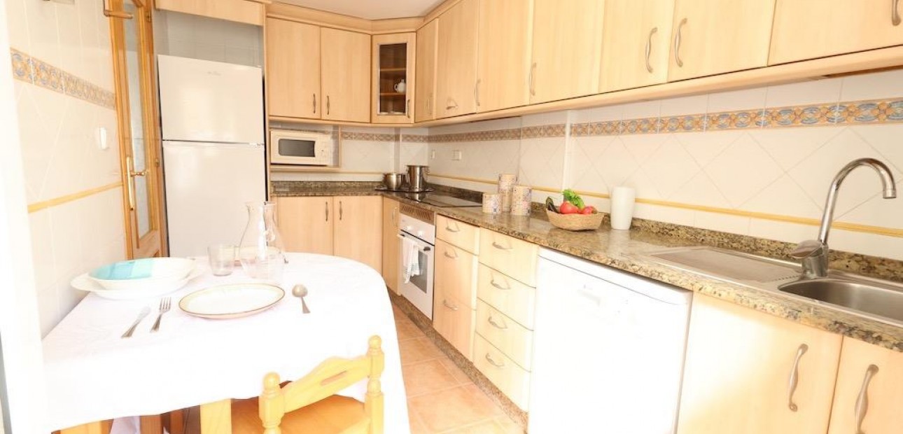 Sale - Terraced house -
Orihuela Costa - Agua Marina
