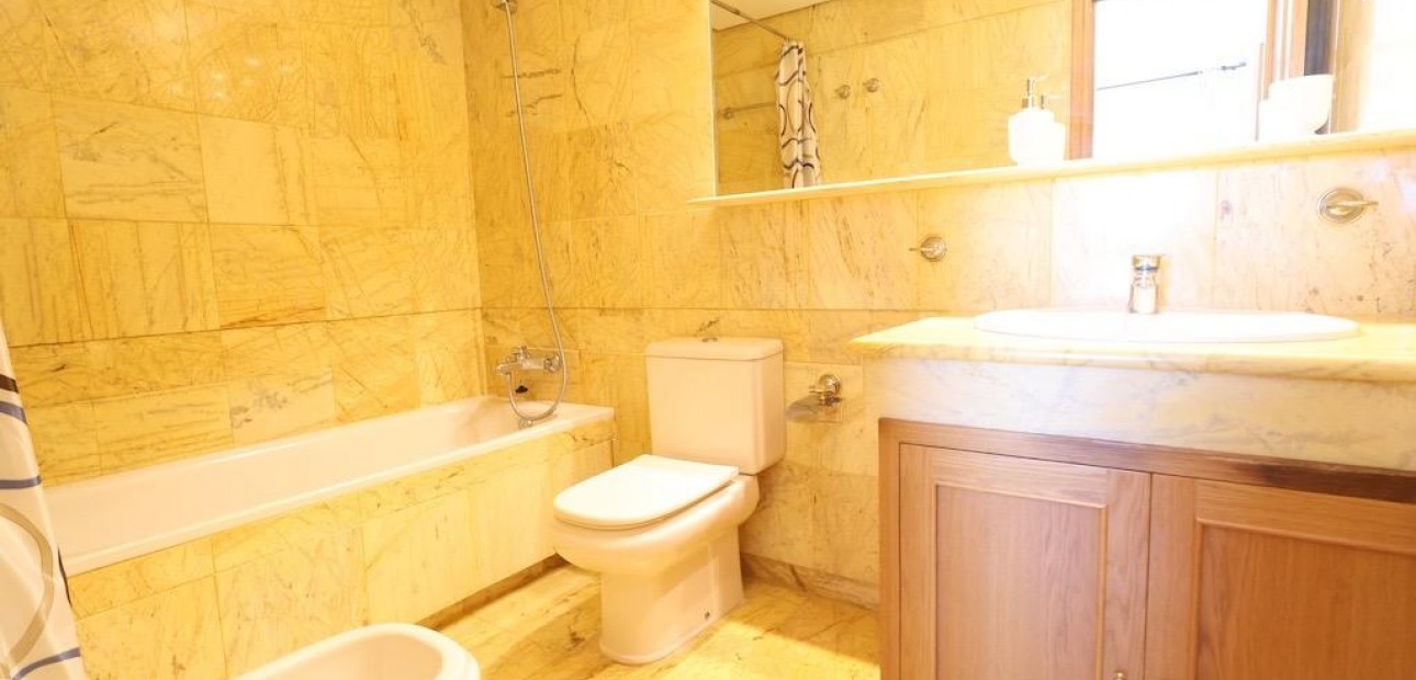 Sale - Terraced house -
Orihuela Costa - Agua Marina