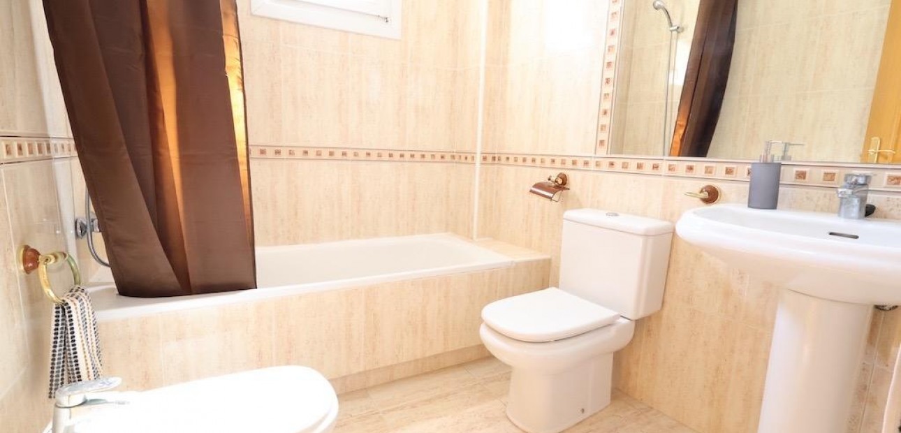 Sale - Terraced house -
Orihuela Costa - Agua Marina