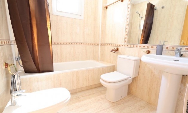 Sale - Terraced house -
Orihuela Costa - Agua Marina