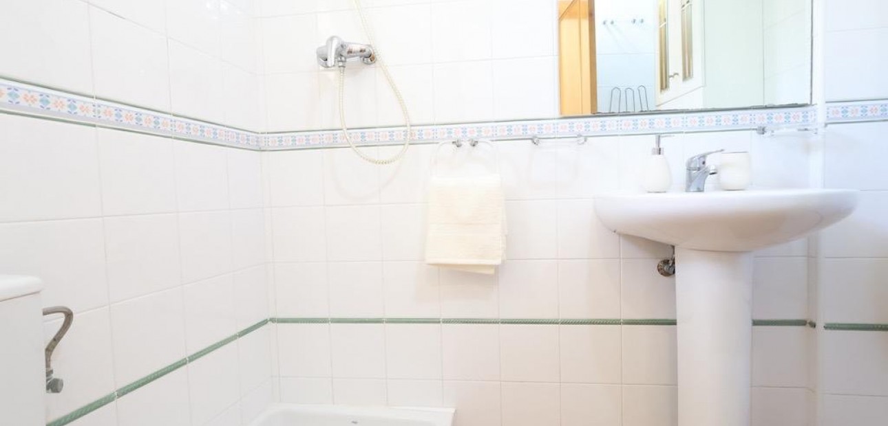 Sale - Terraced house -
Orihuela Costa - Agua Marina